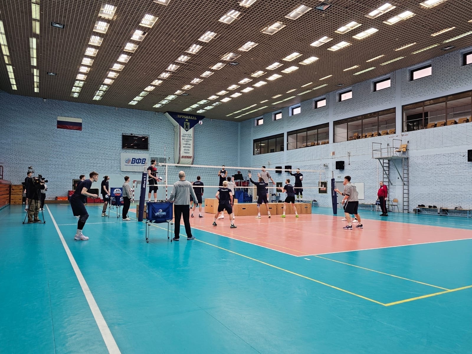 Волейбольный «Ярославич» готовится к двум встречам с петербуржским «Автомобилистом»